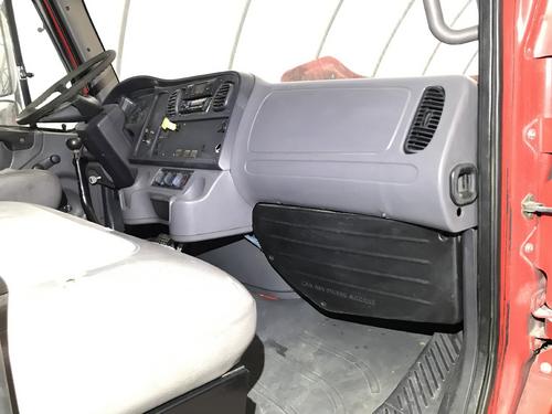 Freightliner M2 106