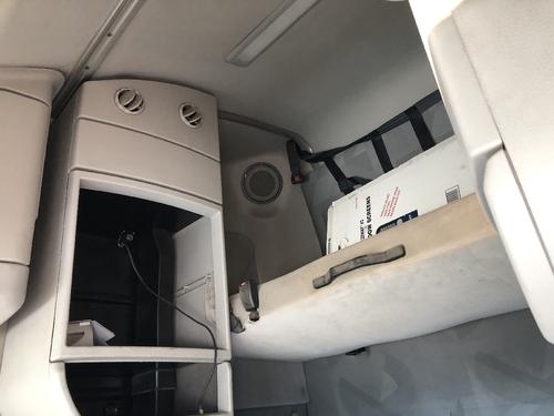 Volvo VNL