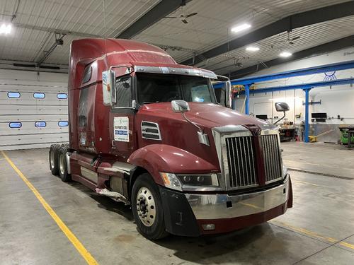 Western Star Trucks 5700