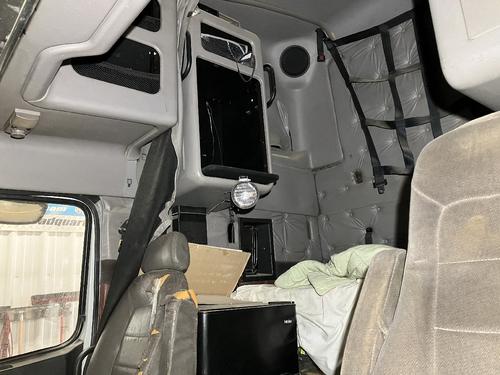 Volvo VNL