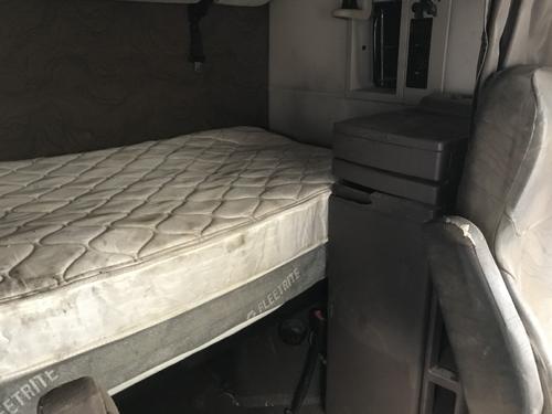 Volvo VNL