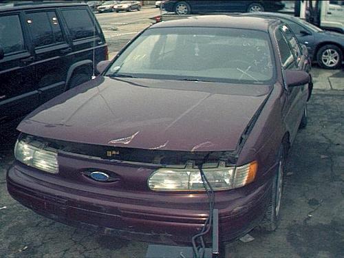 FORD TAURUS