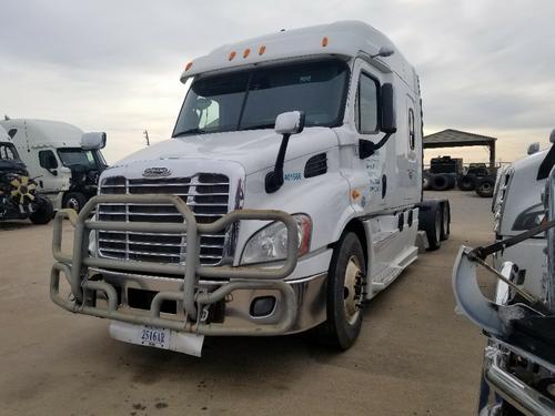 FREIGHTLINER CASCADIA 132