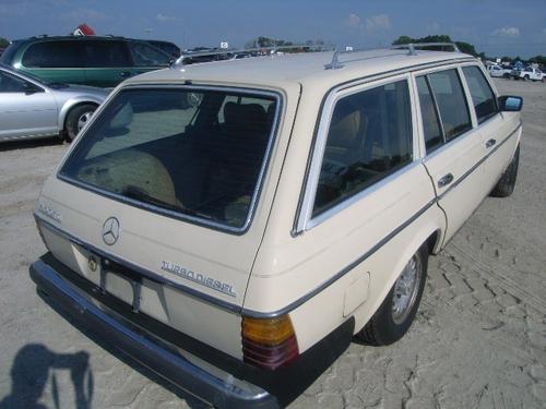 MERCEDES-BENZ MERCEDES 300D