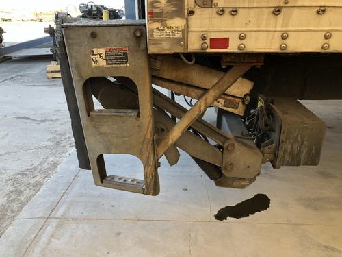 Freightliner M2 106