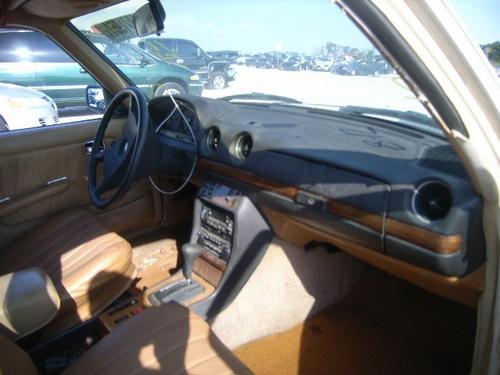 MERCEDES-BENZ MERCEDES 300D