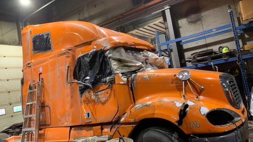 FREIGHTLINER COLUMBIA 120