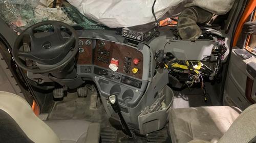 FREIGHTLINER COLUMBIA 120