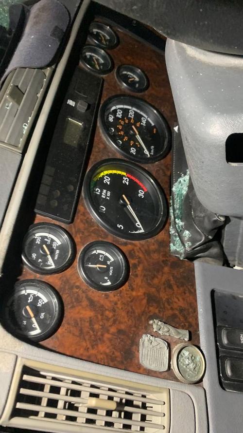 FREIGHTLINER COLUMBIA 120