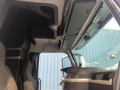 Volvo VNL