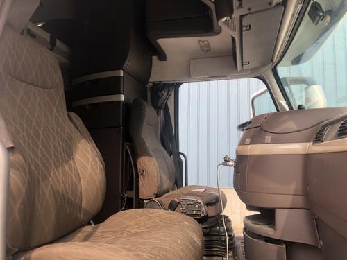 Volvo VNL