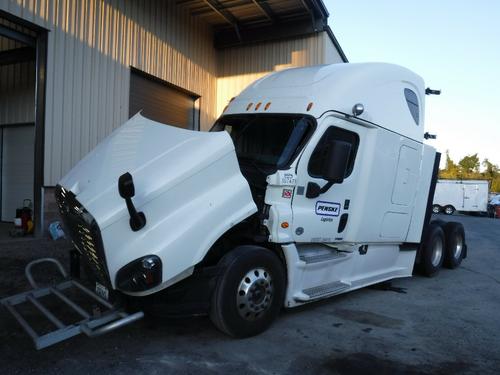 FREIGHTLINER CASCADIA 125