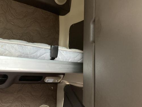 Volvo VNL