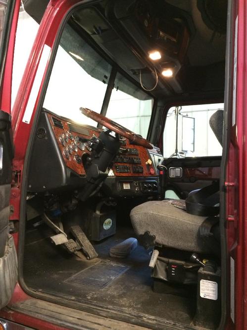 WESTERN STAR TRUCKS 4900