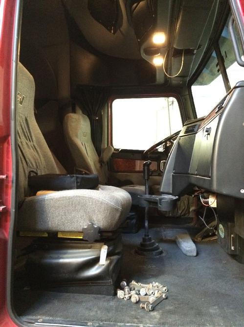 WESTERN STAR TRUCKS 4900