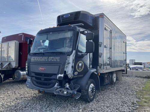 Peterbilt 220 COE