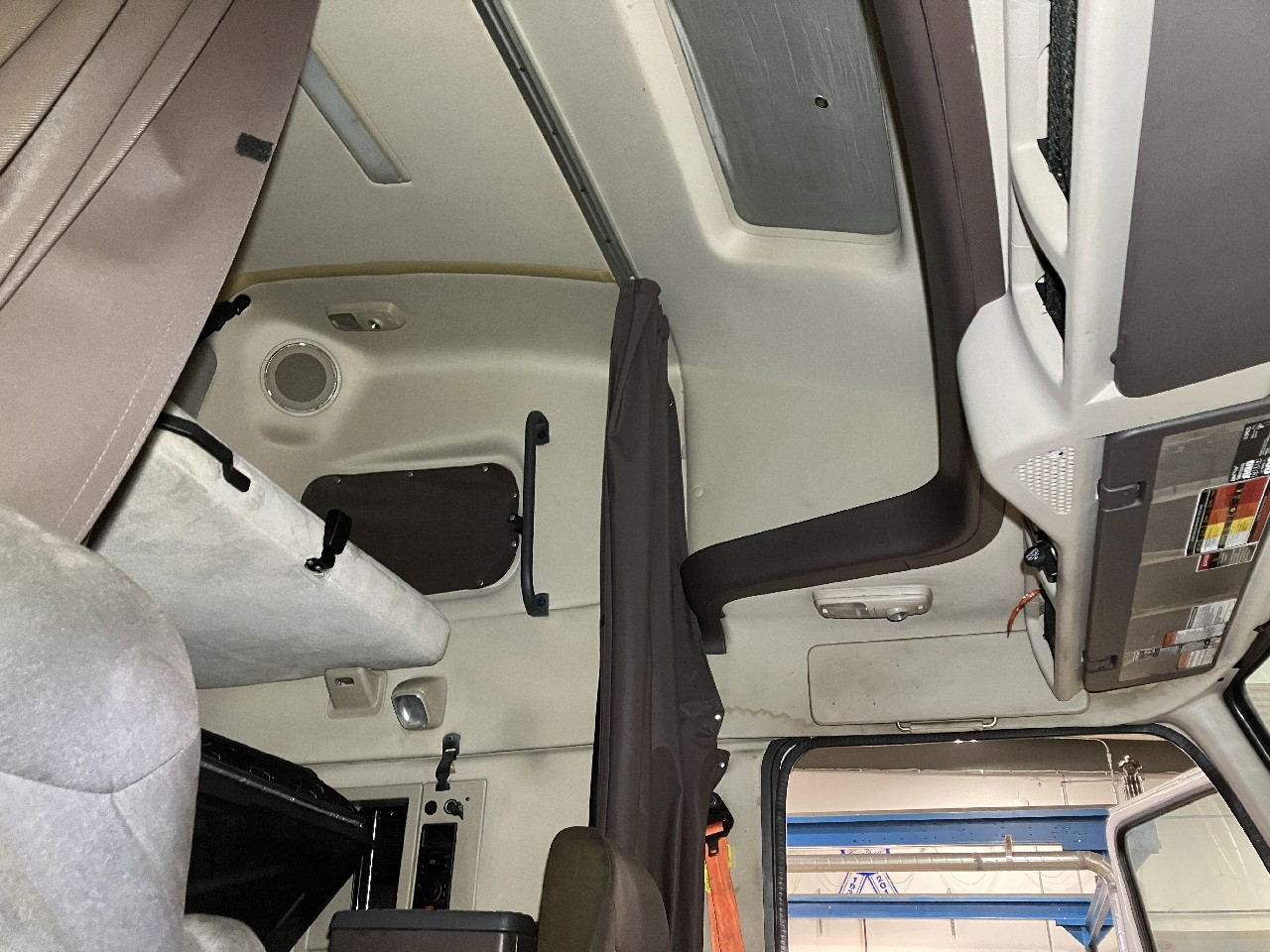 Volvo VNL