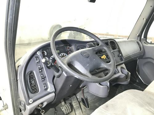 Freightliner M2 106