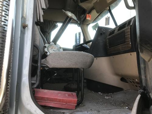 Freightliner 122SD