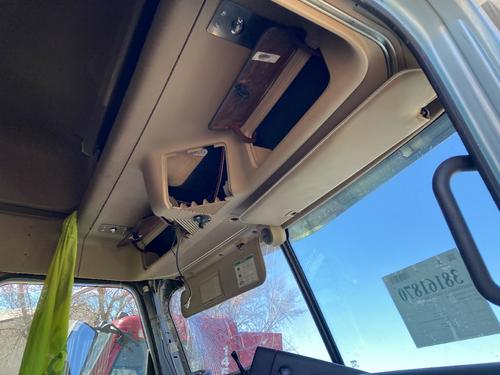 Freightliner 122SD