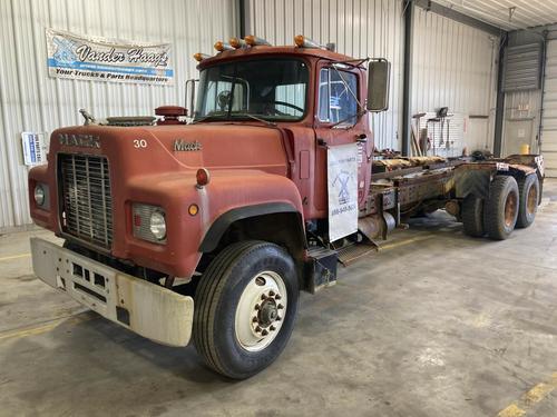 Mack RD600