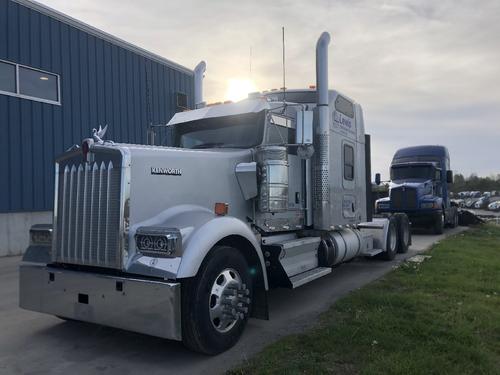 Kenworth W900L