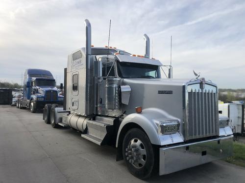 Kenworth W900L