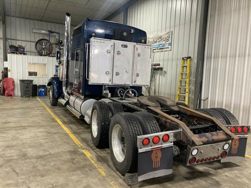 Kenworth W900L