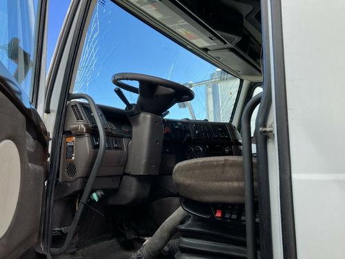 Volvo VNL