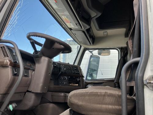 Volvo VNL