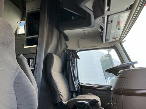Volvo VNL