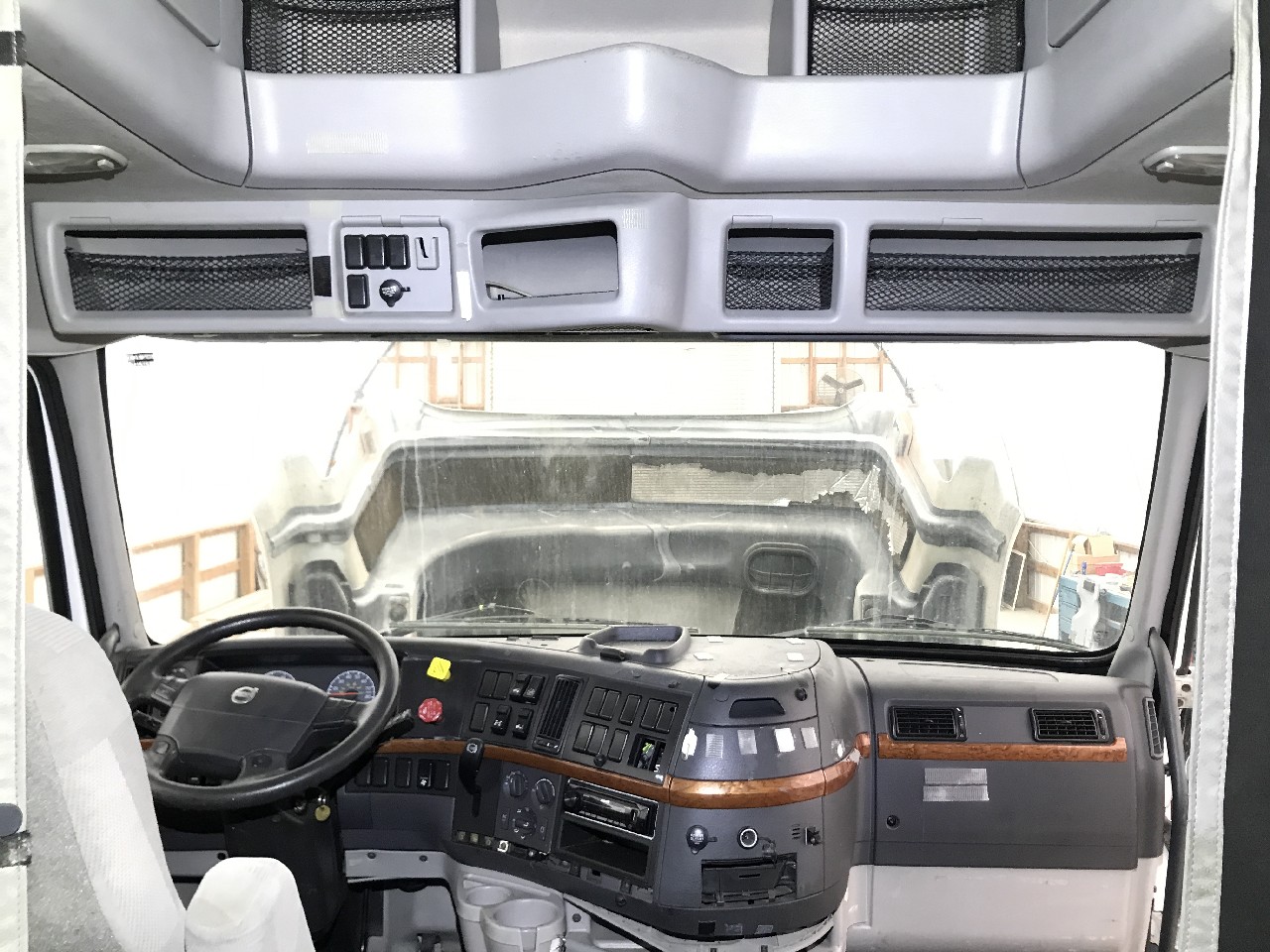 Volvo VNL