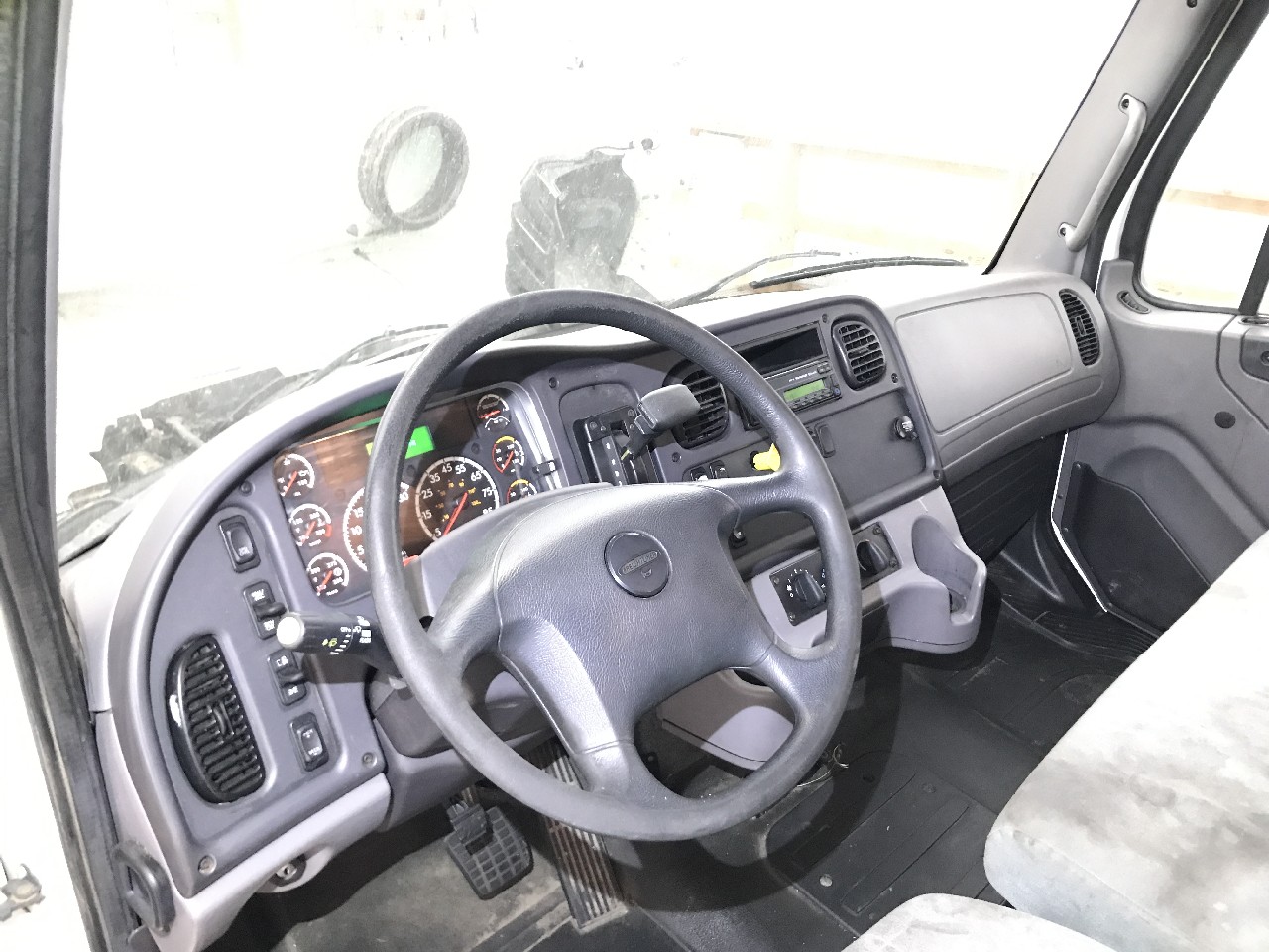 Freightliner M2 106