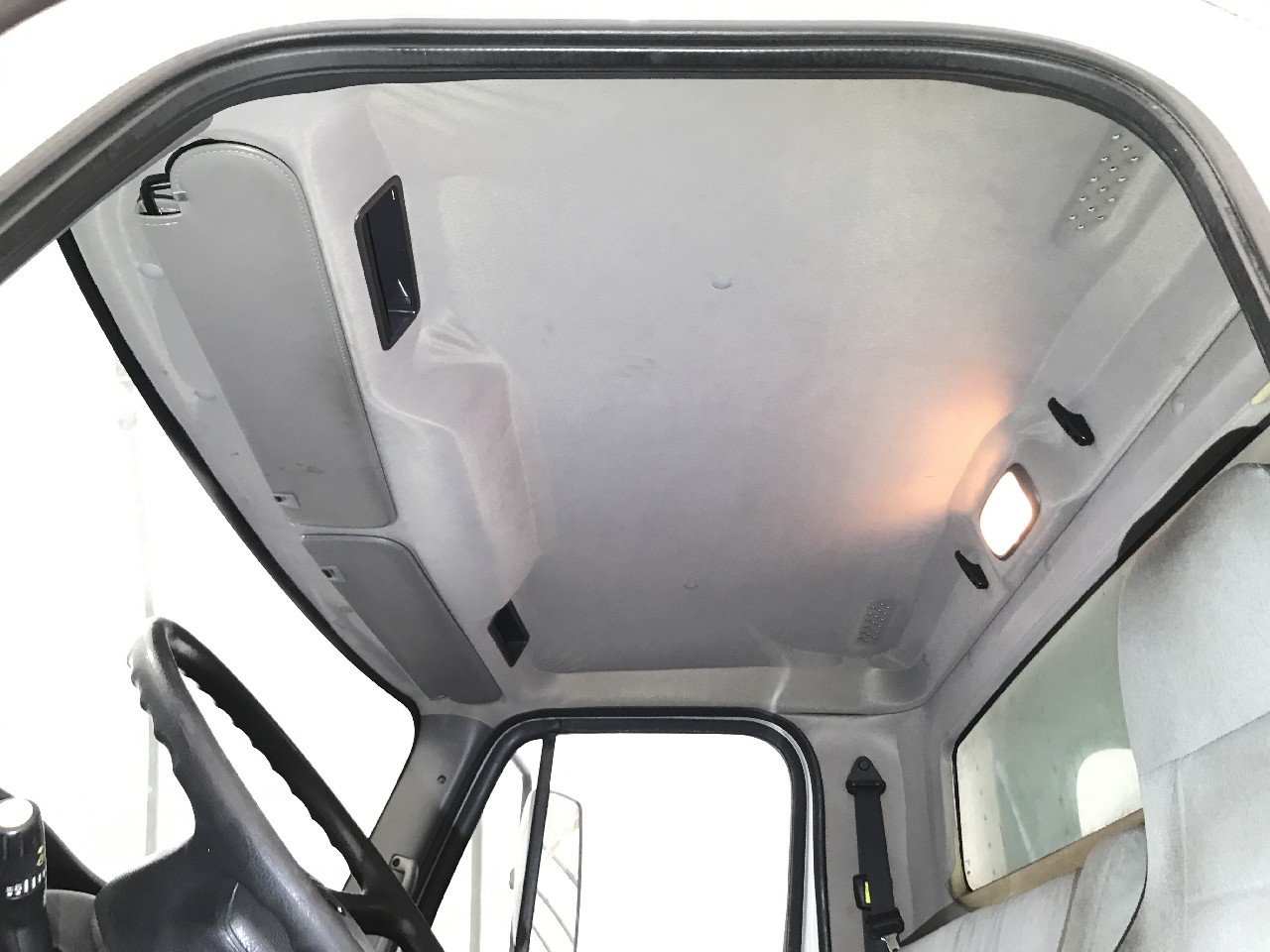Freightliner M2 106