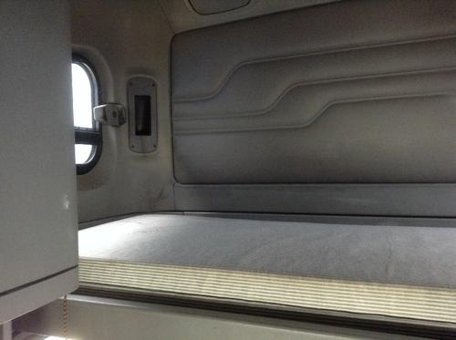 FREIGHTLINER COLUMBIA 120