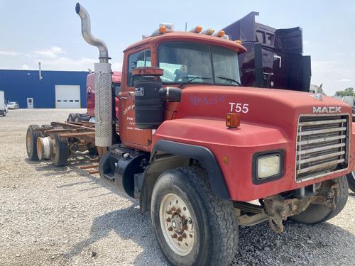 Mack RD600