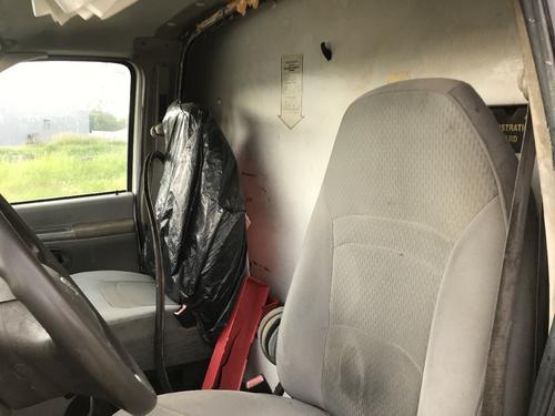 Ford E350 CUBE VAN