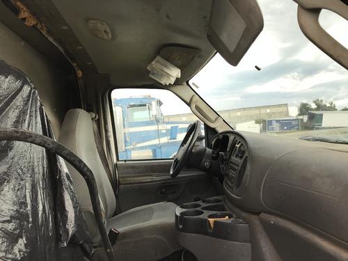 Ford E350 CUBE VAN