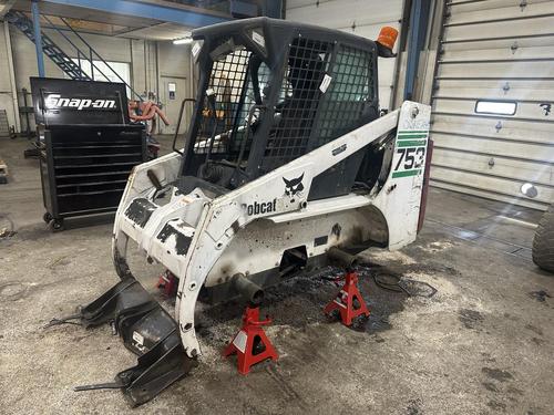 Bobcat 753