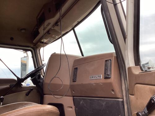 Mack GU800