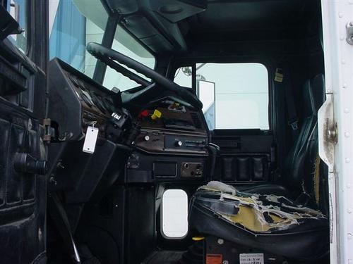 FREIGHTLINER FLD112