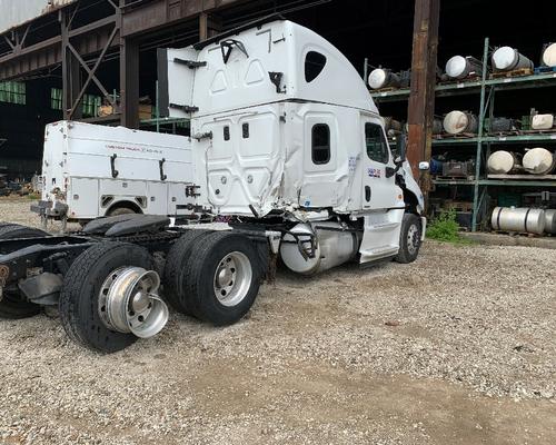 FREIGHTLINER CASCADIA