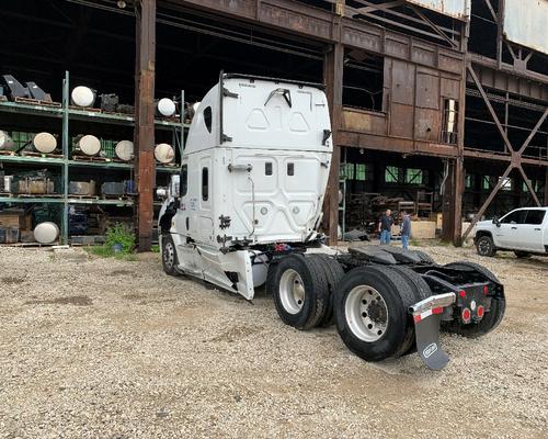 FREIGHTLINER CASCADIA