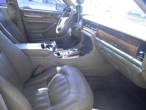 JAGUAR XJ6
