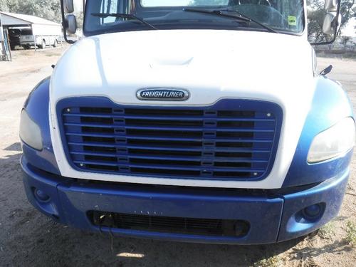 FREIGHTLINER M2-106