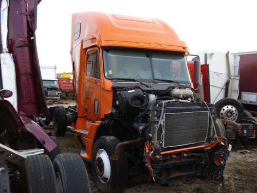 FREIGHTLINER COLUMBIA 120