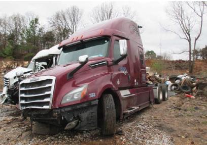 FREIGHTLINER CASCADIA 126