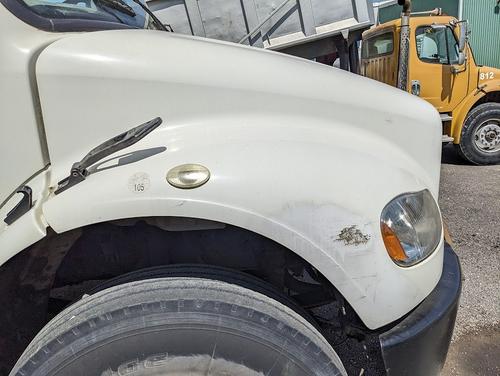 FREIGHTLINER M2 106
