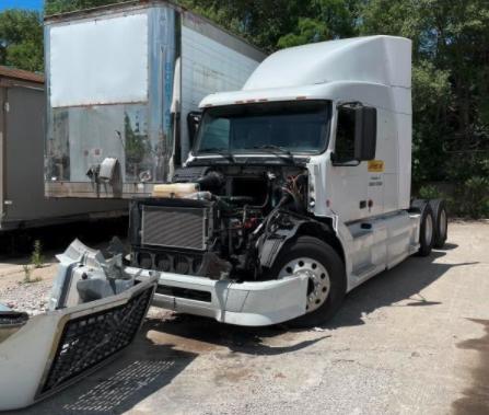VOLVO VNL