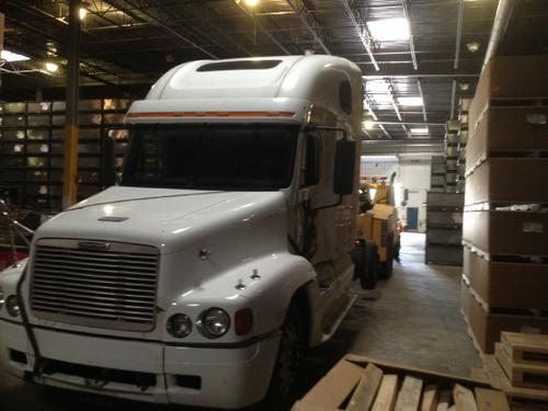 FREIGHTLINER CST120 CENTURY